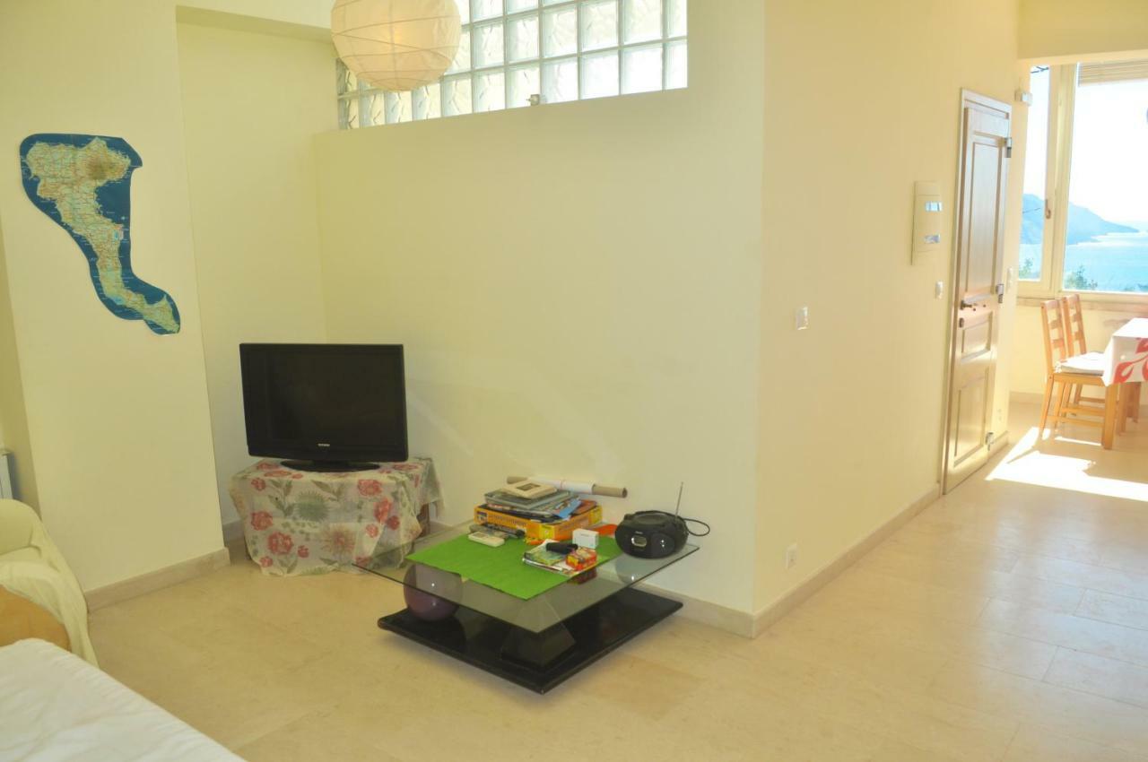 Lemoni Apartments 펠레카스 외부 사진